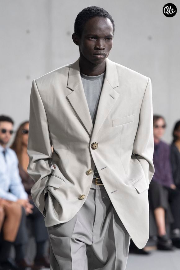 Défilé de mode homme Saint Laurent Printemps/Eté 2027 dans le cadre de la Fashion Week de Paris le 23 juin 2026.

© Bestimage
