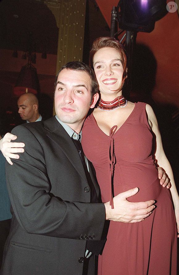 Archives - Jean Dujardin et Gaëlle Demars au Barrio Latino le 22 mars 2001. OLIVIER BORDE / BESTIMAGE