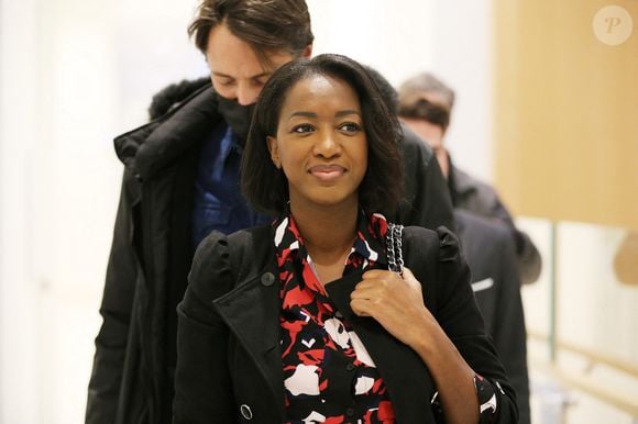 Hapsatou Sy et son compagnon Vincent Cerutti - Procès contre E.Zemmour pour "injure raciale" envers Hapsatou Sy au tribunal correctionnel de Paris, le 4 novembre 2022. 
© Jonathan Rebboah / Bestilmage