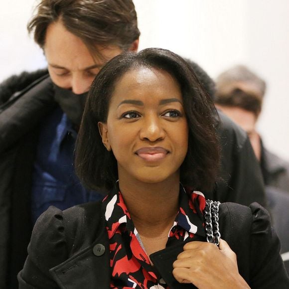 Hapsatou Sy et son compagnon Vincent Cerutti - Procès contre E.Zemmour pour "injure raciale" envers Hapsatou Sy au tribunal correctionnel de Paris, le 4 novembre 2022. 
© Jonathan Rebboah / Bestilmage