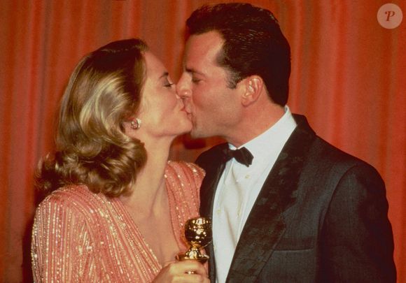 Cybill Shepherd et Bruce Willis lors de la 44ème édition des Golden Globe Awards. Hôtel Beverly Hilton. 31 janvier 1987. Photo par Alamy/ABACAPRESS.COM