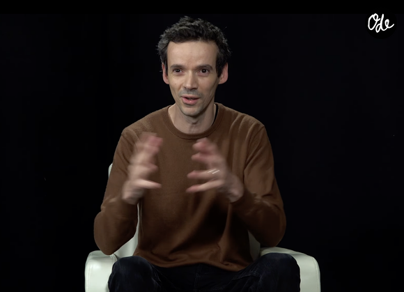 Son frère Nicolas Doutey est écrivain et dramaturge, dont plusieurs pièces ont été mises en scène.

Capture d'écran de l'interview de Nicolas Doutey pour la chaine Librairie Mollat.