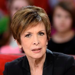 Mais ce bout de roche du Golfe de Gascogne n'était pas leur seul refuge

Catherine Laborde - Enregistrement de l'émission "Vivement Dimanche" à Paris le 10 février 2016 et qui sera diffusée le 14 février 2016.  © Coadic Guirec/Bestimage