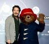 Le mari d'Amandine et papa de Tado, né en 2007, a laissé un très beau souvenir à ses voisins.
Guillaume Gallienne et Paddington - Photocall dans le cadre de la soirée de clôture de la 28ème édition du Festival international du film de comédie de l'Alpe d'Huez le 18 janvier 2025. © Dominique Jacovides / Bestimage