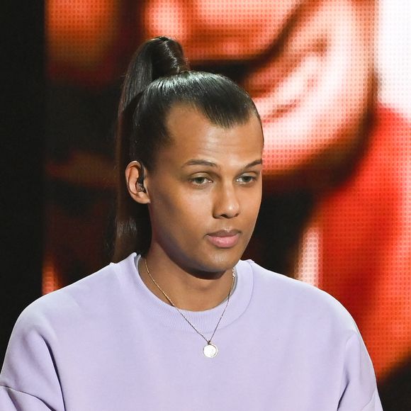 Le chanteur Stromae (Artiste masculin et Album "Multitude") lors de la 38ème cérémonie des Victoires de la musique à la Seine musicale de Boulogne-Billancourt, France, le 10 février 2023. © Coadic Guirec/Bestimage