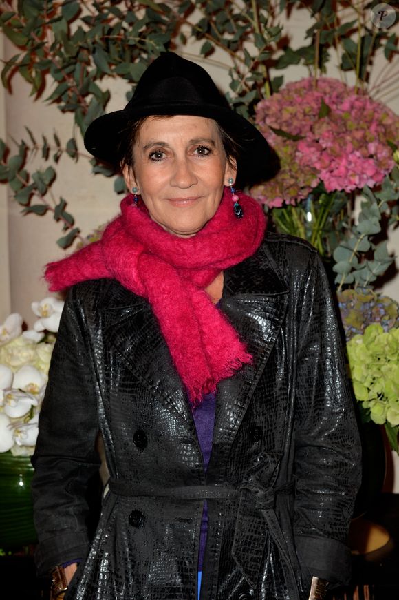 Caroline Loeb a connu un succès fulgurant, dans les années 1980. Tandis qu'elle vivait de petits rôles au cinéma et au théâtre, son titre "C'est la ouate" la propulsera tout en haut du Top 50.

Caroline Loeb - Inauguration du nouvel hôtel 5 parisien au cœur du Triangle d’Or "Les Jardins du Faubourg" à Paris. © Veeren/Bestimage