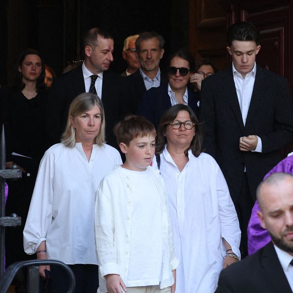 Alexandra de Csabay (fille adoptive) - Sorties des obsèques de Philippe Labro en l'église de Saint-Germain-des-Prés à Paris le 13 juin 2025. © Dominique Jacovides - Christophe Clovis / Bestimage