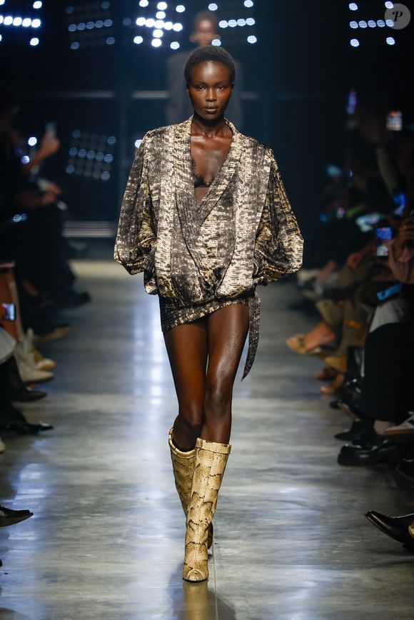 Défilé Isabel Marant Collection Femme Prêt-à-Porter Automne/Hiver 2026-2027 lors de la Fashion Week de Paris (PFW), à Paris, France, le 5 mars 2026. Agence / Bestimage
