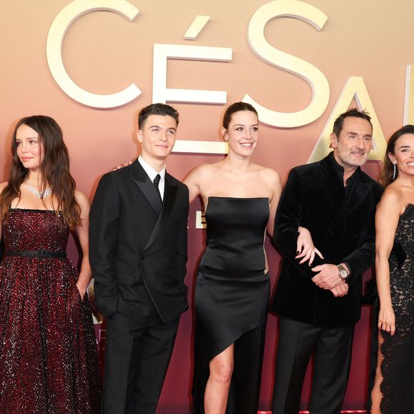 Alain Chabat, Mallory Wanecque, Malik Frikah, Adèle Exarchopoulos, Gilles Lellouche, Elodie Bouchez, François Civil -  Photocall de la 50ème édition de la cérémonie des César à l'Olympia à Paris, France, le 28 février 2025 © Dominique Jacovides - Olivier Borde / Bestimage