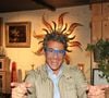 Certains employés l'accusent de "harcèlement".

Exclusif - Julien Cohen (antiquaire français et Affaire conclue) lors de la soirée La Fête des Puces 2023 "Puces & Nature - La Nature dans les Arts Décoratifs" aux Puces de Saint-Ouen, Proche de Paris , France, le 5 octobre 2023. © Philippe Baldini/Bestimage