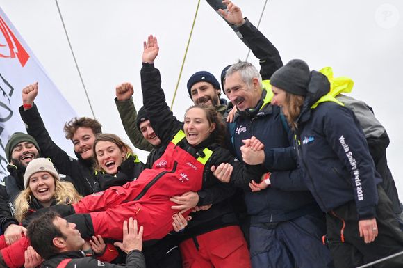 La skipper française Violette Dorange célèbre sur son monocoque Imoca Devenir sa 25e place dans la 10e édition du Vendée Globe, course à la voile en monocoque autour du monde, aux Sables-d'Olonne, dans l'ouest de la France, le 9 février 2025. Photo by Franck Castel/ABACAPRESS.COM