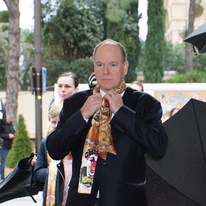 Vendredi dernier, le prince Albert de Monaco a eu "l'immense tristesse de faire part du décès" à 65 ans de Didier Guillaume, le ministre d'Etat de la principauté, par l'intermédiaire d'un communiqué de presse relayé en story Instagram par Monaco Info.

Le prince Albert II de Monaco - La famille princière de Monaco assiste au 4ème spectacle de sélection du 47ème Festival International du Cirque de Monte-Carlo à Monaco.
© Jean-Charles Vinaj / Pool Monaco / Bestimage