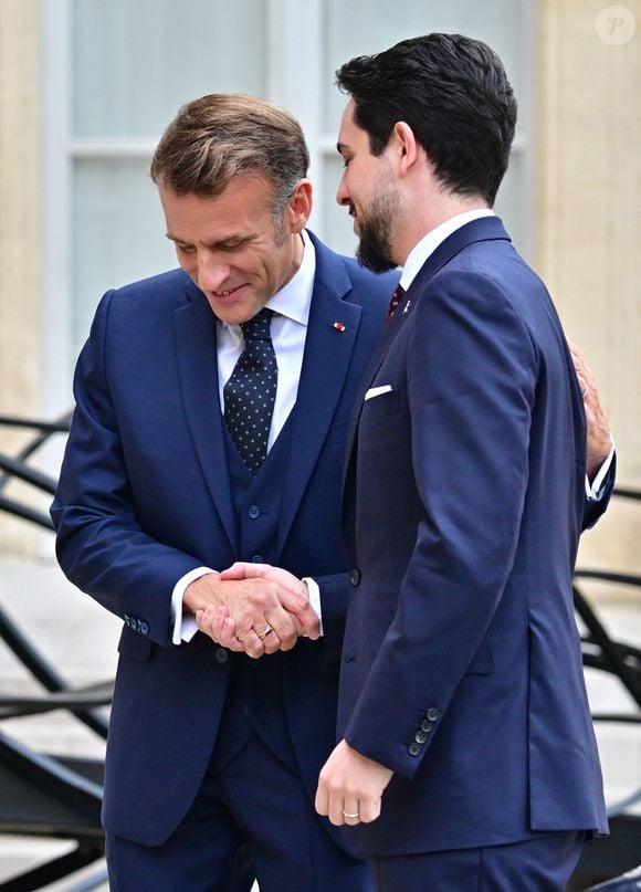 Le président français Emmanuel Macron et Brigitte Macron reçoivent son Altesse Royale le prince héritier du royaume de Jordanie, Hussein ben Abdallah, et sa femme, Son Altesse Royale la princesse Rajwa Al Hussein à l'Elysée, le 8 octobre 2025. Le futur couple royal de Jordanie effectue sa première visite officielle en France, dans le cadre d'une tournée européenne.
© Christian Liewig / Bestimage