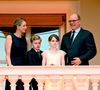 Sur une image de dos où ils se tiennent la main, Jacques et Gabriella ont dévoilé leur cartables respectifs. 

Le prince Albert II de Monaco, La princesse Charlène de Monaco, Le prince Jacques de Monaco, marquis des Baux,, La princesse Gabriella de Monaco, comtesse de Carladès lors de la célébration de la fête de la Saint Jean sur la Place du Palais princier de Monaco, le 23 juin 2025.
La Saint Jean est à l'origine une fête païenne puis chrétienne. Pour les païens, c'était une fête qui célébrait les moissons. Une fois christianisée, cette fête est devenue celle du solstice d'été et donc la fête de la lumière.

© Bruno Bebert / Bestimage