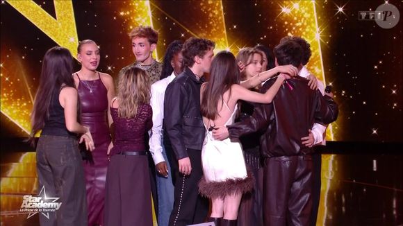Ils ne sont plus que neuf en compétition suite au départ de Léo lors du dernier prime. 

Prime de la Star Academy sur TF1. Capture d'écran TF1.