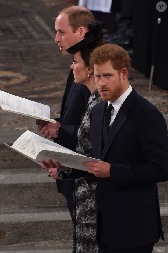 Le prince William, duc de Cambridge, et Kate Catherine Middleton, duchesse de Cambridge, le prince Harry - Service of hope, messe en l'honneur des victimes de l'attentat de Londres à l'abbaye de Westminster à Londres. Le 5 avril 2017 AGENCE / BESTIMAGE