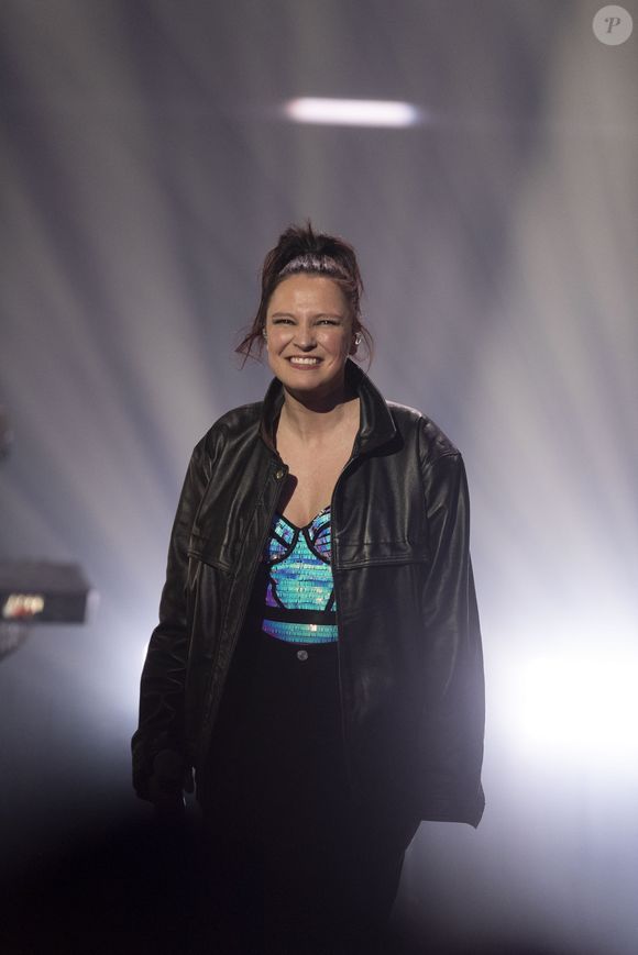 Exclusif - Anne Sila sur la scène du concert solidaire pour les enfants de la guerre "Ensemble à l'Olympia" à Paris présenté par EliseCare le 10 février 2025.
Des artistes engagés sont sur scène pour transformer chaque note, chaque mélodie en un geste concret pour les enfants victimes de la guerre. Les fonds récoltés permettront de construire des centres d’accueil et de soins, pour leur offrir une chance de guérir et de reconstruire leur avenir.
Pour la 4e édition de son concert solidaire sponsorisé par Vivendi et Agnès Webster (Fragonard),  mécène aux côtés de la Fondation Canal +, capté par Olympia TV, l’ONG Elisecare réunit des artistes
sur la scène mythique de l’Olympia le lundi 10 février 2025 à 20h30.

EliseCare est une ONG de solidarité internationale apportant une aide médicale et psychologique d’urgence aux populations
civiles rescapées vivant en zone de conflit. L'association est active dans 6 pays : Irak, Syrie, Ethiopie, Liban, Arménie, Ukraine

Les conséquences de la guerre sur les enfants étant multiples, l’aide de Elisecare est plurielle.
L’association apporte à travers ses programmes - Paix & Résilience - une prise en
charge globale des enfants. Ainsi, les centres de Elisecare permettent de soigner, protéger
et prendre en charge les traumatismes des enfants, et les réinsérer sur le chemin de l’école.

© Jack Tribeca / Pierre Perusseau / Bestimage