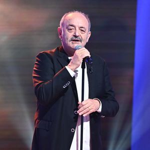 Exclusif - Louis Chedid lors de l'enregistrement de l'émission Vivement dimanche au studio Rive Gauche, presentée par Michel Drucker, diffusion sur France 3 le 2 février 2025. © Guillaume Gaffiot/Bestimage