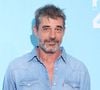 Thierry Neuvic a choisi de vivre en Corse lorsqu'il n'est pas retenu à Paris par son travail.

Thierry Neuvic au photocall de la mini-série "Infiltré(e)" lors de la 25ème édition du Festival de la fiction de la Rochelle.

© Denis Guignebourg/BestImage