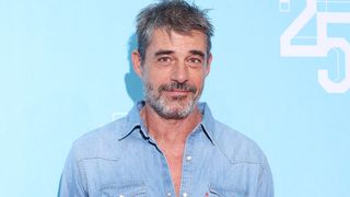 "J'y passe les trois quarts de ma vie" : Thierry Neuvic a choisi de vivre loin de Paris dans un lieu réputé mondialement pour sa beauté