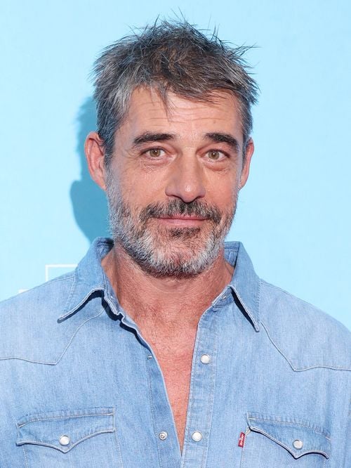 "J'y passe les trois quarts de ma vie" : Thierry Neuvic a choisi de vivre loin de Paris dans un lieu réputé mondialement pour sa beauté