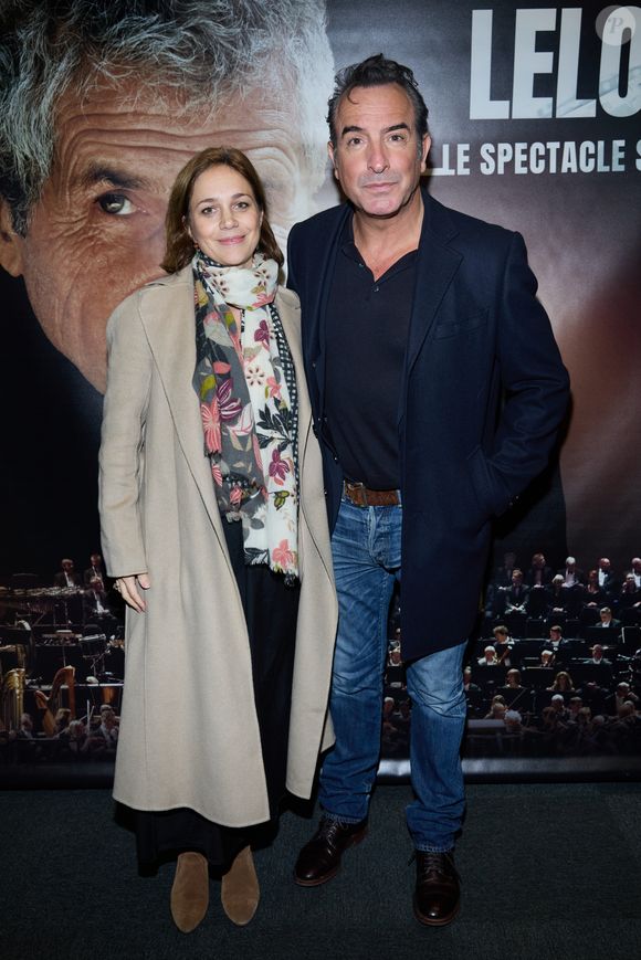 Exclusif - Jean Dujardin et Nathalie Péchalat - Photocall - Spectacle symphonique Claude Lelouch "D'un film à l'autre" au Palais des Congrès de Paris le 14 novembre 2022.

© Moreau / Rindoff / Bestimage