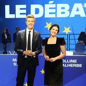 Maxime Switek et Apolline de Malherbe - Elections européennes 2024 : débat entre les têtes de liste sur BFM Tv le 27 mai 2024. © Coadic Guirec / Bestimage