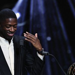 Ousmane Dembele, s'exprime après avoir remporté le Ballon d'Or masculin lors de la cérémonie de remise du Ballon d'Or France Football 2025 au Théâtre du Chatelet à Paris, France, le 22 septembre 2025. © Xinhua/ABACA