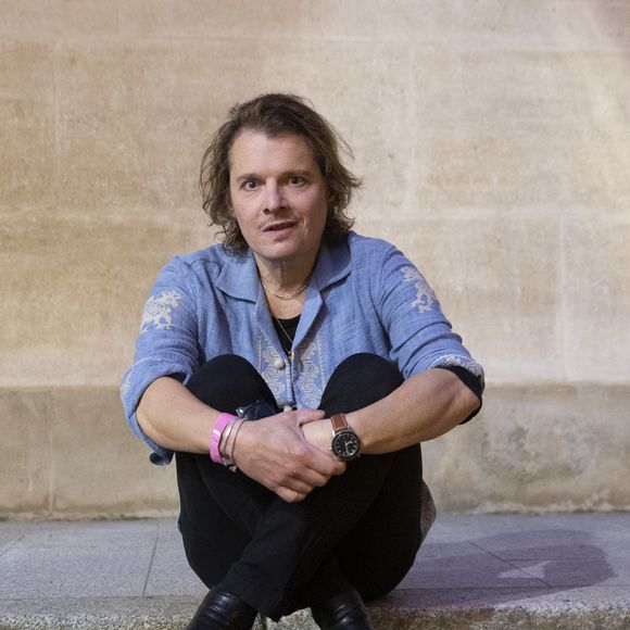 Un peu éméché et souhaitant tout de même boire malgré l'interdiction du responsable, Bénabar se fiche de sa remarque et commence à s'énerver.

Exclusif - Bénabar en rendez-vous avant le grand concert hommage au poète chanteur Claude Nougaro organisé par la mairie de Toulouse en partenariat avec France Bleu Occitanie et France 3 Occitanie, sur la place du Capitole à Toulouse, France, le 8 septembre 2024. © Frédéric Maligne/Bestimage