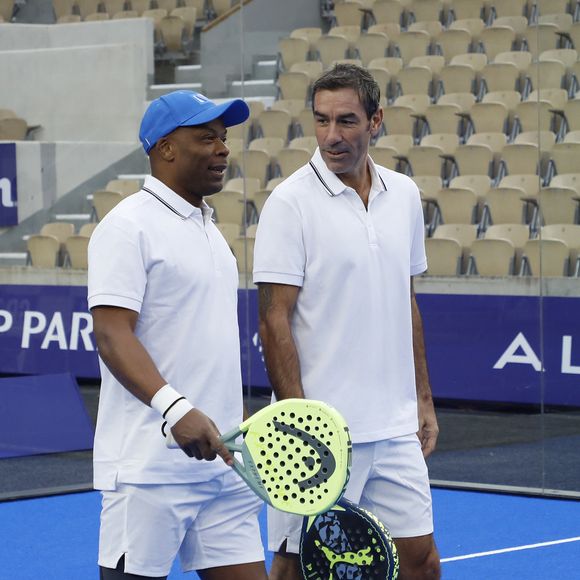 Exclusif - Sylvain Wiltord, Robert Pires - Tournoi des personnalités lors de la 3ème édition du Greenweez Paris Major Padel 2024 à Roland Garros, Paris le 6 octobre 2024. © Marc Ausset-Lacroix/Bestimage