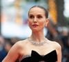 "J'essaie de faire un peu d'activité physique tous les jours. Soit je nage, soit je marche, et je fais du gyrotonic. Je suis toujours vegan. Je prends beaucoup de vitamines."

Natalie Portman - Montée des marches du film « Eddington » lors du 78ème Festival International du Film de Cannes, au Palais des Festivals à Cannes. Le 16 mai 2025
© Olivier Borde / Bestimage