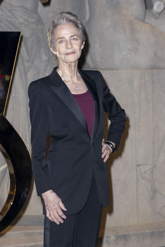 Charlotte Rampling - Photocall du Défilé de mode Saint Laurent Collection Printemps-Été 2026 dans le cadre de la Fashion Week de Paris, France, le 29 septembre 2025. © Olivier Borde / Bestimage