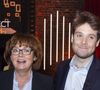 Décidément, tout réussit à la famille de Nathalie Saint-Cricq qui n'est autre que l'épouse de Patrice Duhamel et la mère de Benjamin Duhamel.
Exclusif - Nathalie Saint-Cricq et son fils Benjamin Duhamel - Enregistrement de l'émission "On Est En Direct (OEED)", présentée par L.Ruquier et L.Salamé, et diffusée en direct le 2 avril sur France 2
© Jack Tribeca / Bestimage