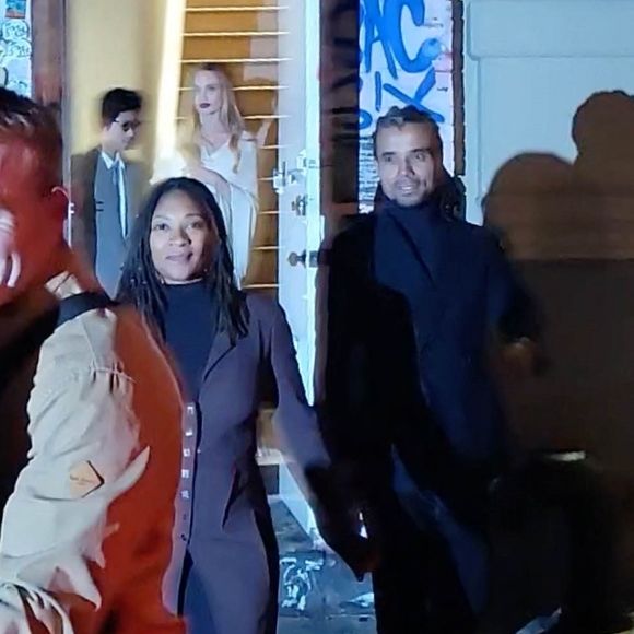Exclusif - Le rappeur Akala sort de l'Atelier Jolie et alimente ainsi la rumeur de romance entre lui et Angelina Jolie le 5 octobre 2024.