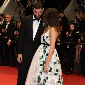 Karim Benzema et sa compagne Lyna Khoudri lors de la montée des marches du film « 13 jours 13 nuits » lors du 78ème Festival International du Film de Cannes. Le 23 mai 2025
© Jacovides-Moreau / Bestimage