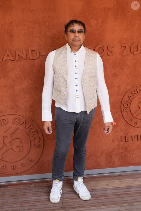 Laurent Voulzy au Village pendant les Internationaux de France de Tennis Roland Garros 2022 le 04 juin 2022 à Paris, France. Photo par Nasser Berzane/ABACAPRESS.COM