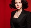 Khatia Buniatishvili est une pianiste virtuose d'origine géorgienne, reconnue pour son style expressif et ses interprétations passionnées. 

Une pluie de stars pour la campagne publicitaire de Cartier "Love is all".  Le joaillier de luxe français Cartier célèbre l'amour intemporel en lançant sa campagne des fêtes 2021 intitulée " Love is all".