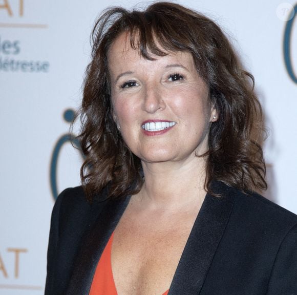 Anne Roumanoff assiste à la cérémonie de remise des prix Les Coups de Cœur de DAPAT à Paris, France. Photo par Aurore Marechal/Abaca