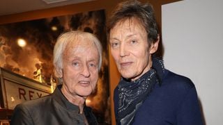 "Il était d'une chaleur humaine rare" : Dave perd un homme qui avait une place prépondérante dans sa vie et dans l'industrie musicale