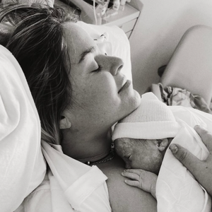 Et son fils César avait 10 mois

Sophie Tapie, le jour de la naissance d'Héléna