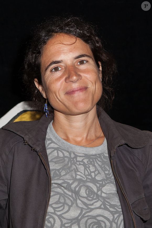 Mazarine Pingeot, la fille de François Mitterrand, a publié 11, quai Branly (Flammarion), un livre dans lequel elle évoque ses souvenirs d'adolescente, lorsqu'elle vivait "cachée", avec sa mère, dans un logement de fonction, sur cette célèbre avenue parisienne. 

Mazarine Pingeot assiste à l'avant-première de la saison 4 du dessin animé Silex and the City de Jul, organisée au cinéma Le Louxor à Paris, France.