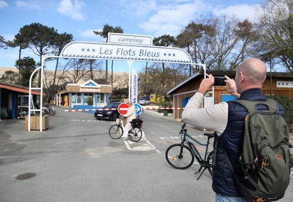 Le célèbre Camping des Flots Bleus, lieu de tournage des différents films de la série "Camping", réouvre en partie aujourd'hui lundi 3 Avril 2023 au Pyla, au pied de la dune, sur le bassin d'Arcachon. © Patrick Bernard/Bestimage