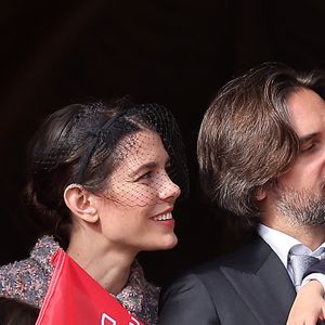 Un objet presque "abandonné" dans le bureau parisien très chic de son père. Nul doute que Balthazar, 6 ans et demi, doit faire des jaloux !

Charlotte Casiraghi, Dimitri Rassam et leur fils Balthazar Rassam - La famille princière au balcon du palais lors de la Fête Nationale de la principauté de Monaco le 19 novembre 2022.

© Dominique Jacovides / Bruno Bebert / Bestimage