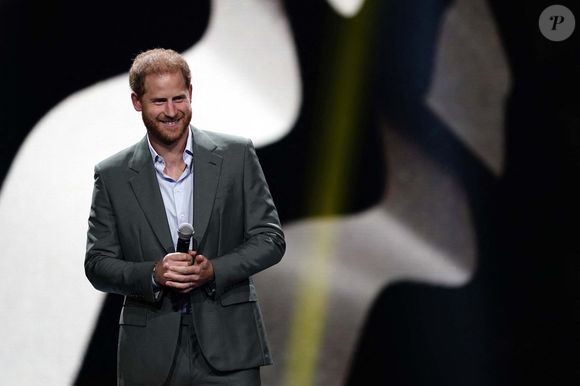Le duc de Sussex, le prince Harry, lors de la cérémonie d'ouverture des Invictus Games au Merkur Spiel-Arena à Düsseldorf, en Allemagne. Samedi 9 septembre 2023. © Pettitt Jordan/PA Wire/ABACA