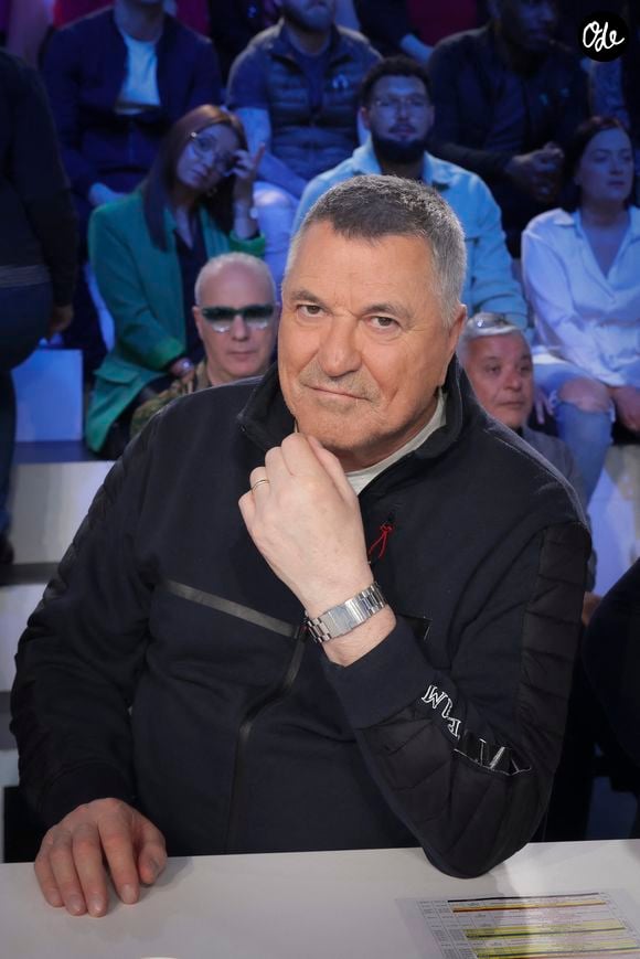 Jean-Marie Bigard sur le plateau de l'émission Touche pas à mon poste (TPMP) diffusée en direct sur C8 le 13 février 2023.

© Jack Tribeca / Bestimage