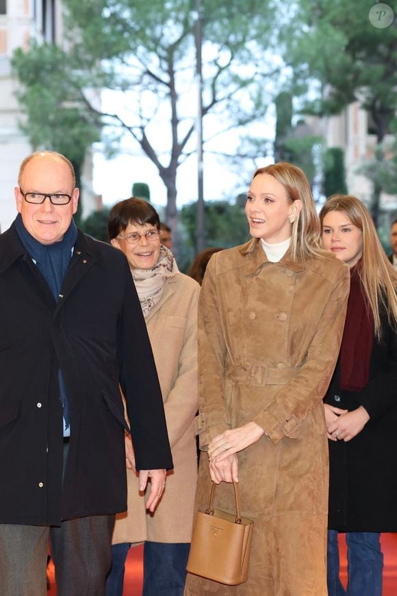 Le prince Albert II de Monaco, La princesse Stéphanie de Monaco, Camille Gottlieb, La princesse Charlène de Monaco lors du spectacle Monaco sous les Etoiles, sous le chapiteau de Fontvieille à Monaco, le 22 décembre 2025. 
© Claudia Albuquerque / Bestimage