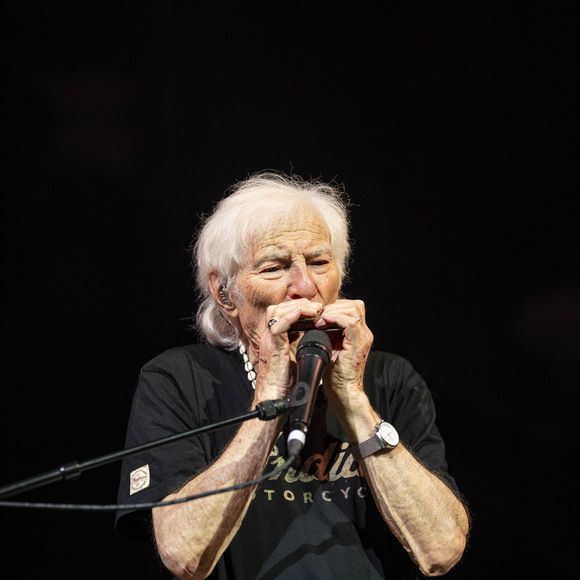 Hugues Aufray en concert au Zenith de Rouen le 27 juin 2026. © Pierre Perusseau/Bestimage