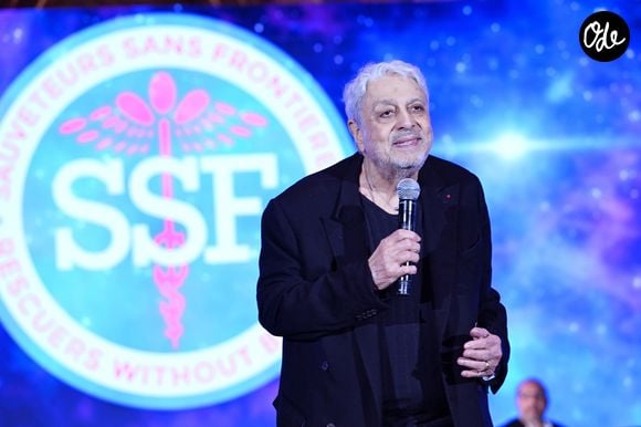 Exclusif - Enrico Macias - Dîner de gala de l'association "Sauveteurs Sans Frontieres" (SSF) à l'hôtel Intercontinental à Paris le 26 mai 2026. © Rachid Bellak/Bestimage