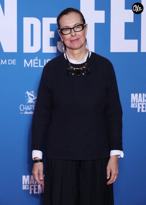 "Il y a plusieurs raisons : mon caractère, mon père, mes enfants", a-t-elle expliqué pour justifier sa détermination.

Carole Bouquet lors de la première du film "La maison des femmes" au cinéma Pathé Palace le 19 février 2026 à Paris.

© Denis Guignebourg / BestImage