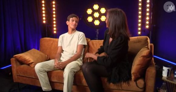 Il avait décroché un golden buzzer d’Hélène Ségara, qui l’avait propulsé jusqu’à la victoire en finale.

Rayane, un candidat d'"Incroyable talent" qui a ému tout le monde lors de l'émission du 18 octobre 2022, sur M6
